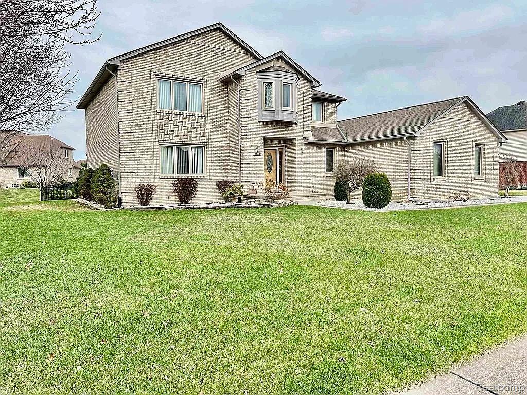 47630, Robins Nest, Utica, Michigan, 48315