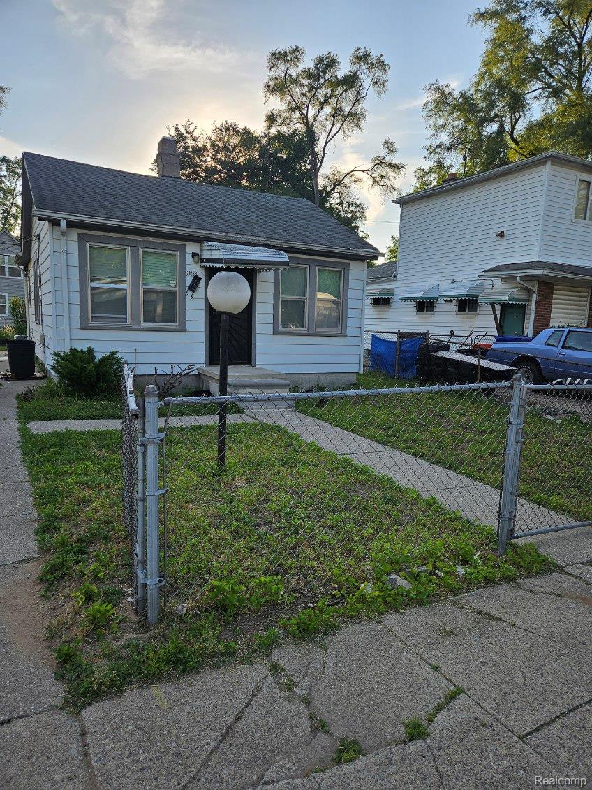 21033, Glen Lodge, Ferndale, Michigan, 48220
