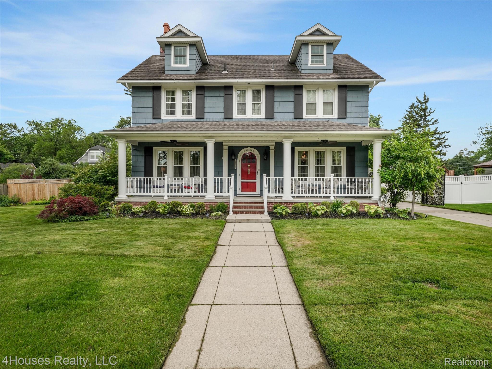 1755, Beverly, Berkley, Michigan, 48072
