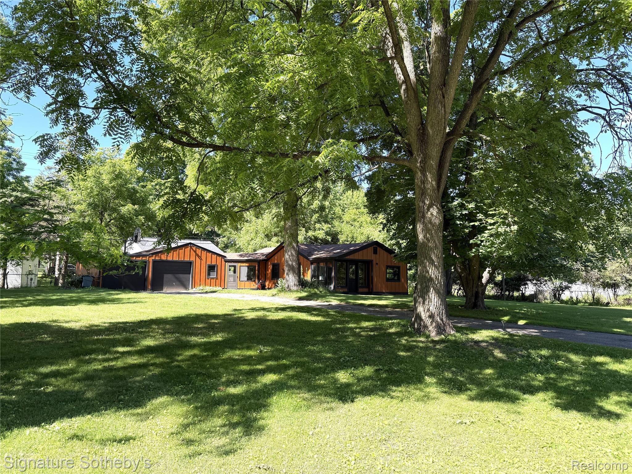1829, Wellington, Bloomfield Hills, Michigan, 48302