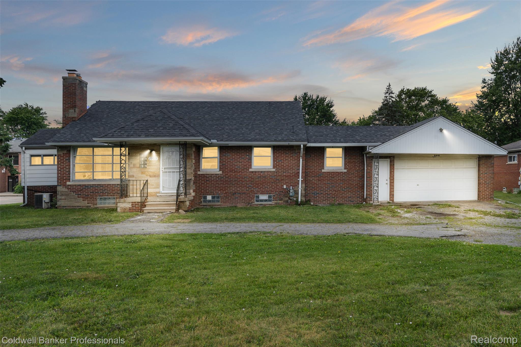 29715, Utica, Roseville, Michigan, 48066
