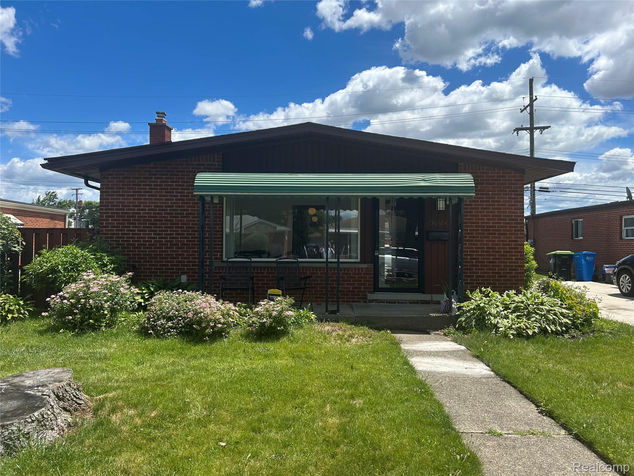 30124, Garry, Madison Heights, Michigan, 48071