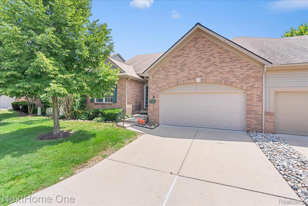 245, Winslow, #56, Commerce Twp, Michigan, 48390