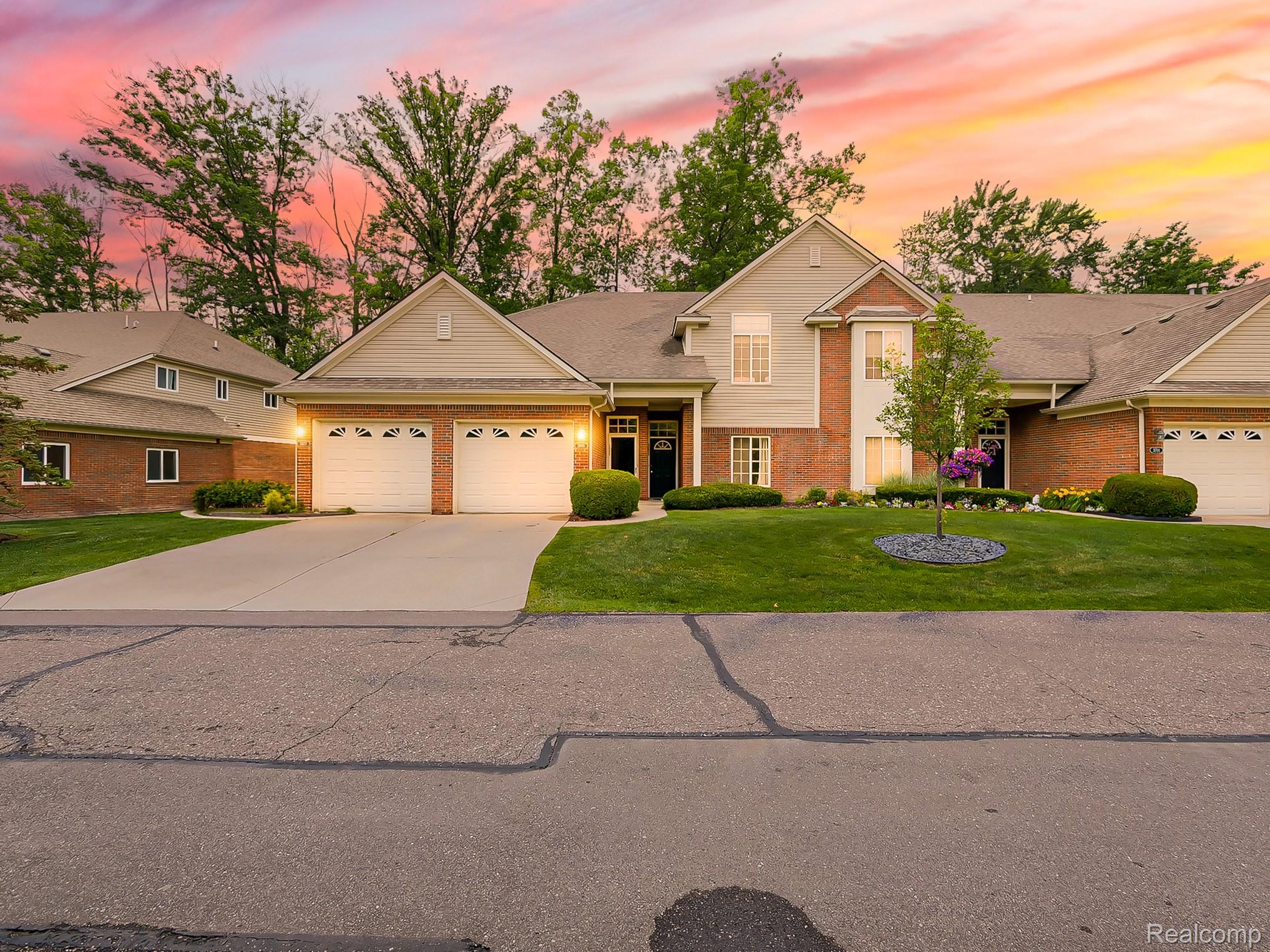 3695, Eagle Creek, Utica, Michigan, 48317