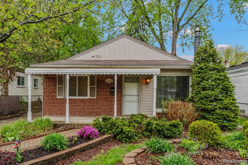 323, Campbell, Royal Oak, Michigan, 48067