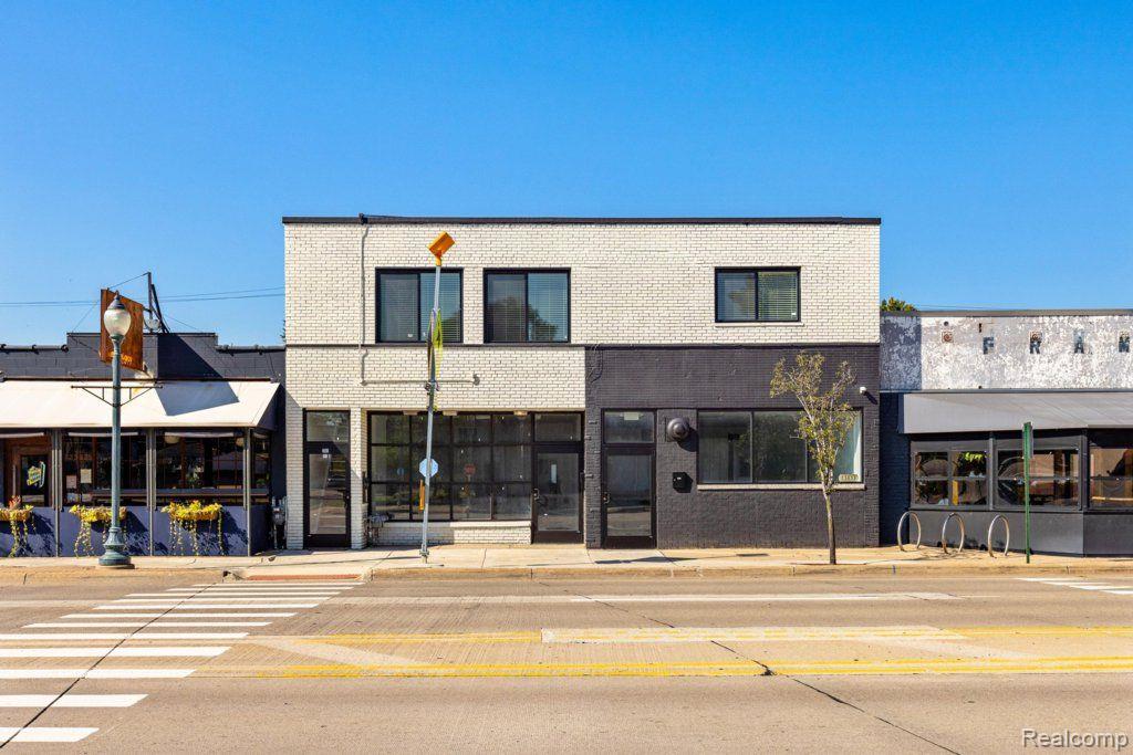 23831, JOHN R, Hazel Park, Michigan, 48030