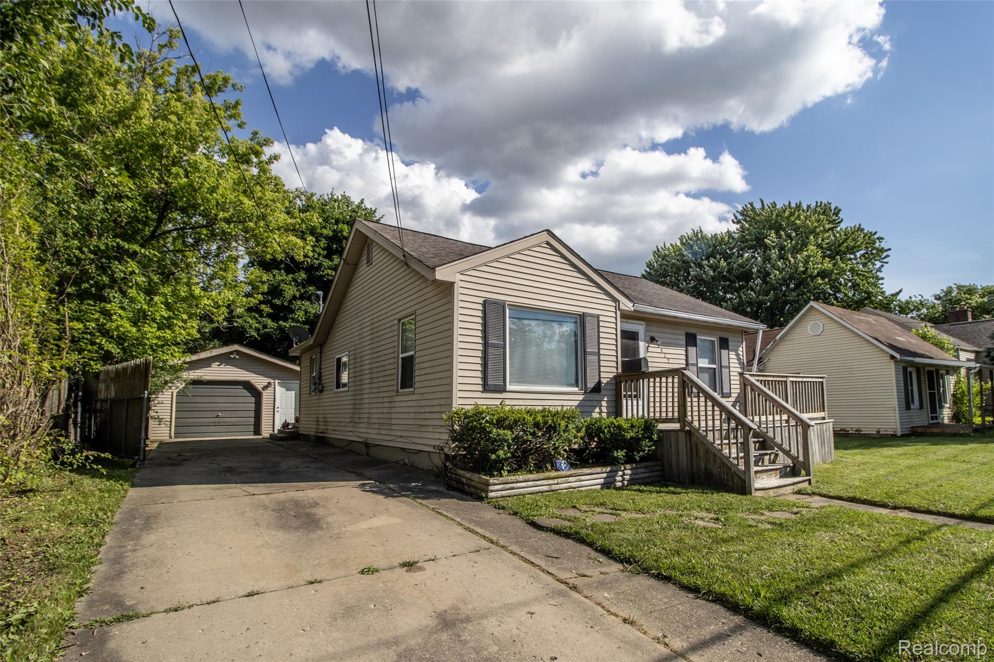 2829, Chicago, Flint, Michigan, 48503