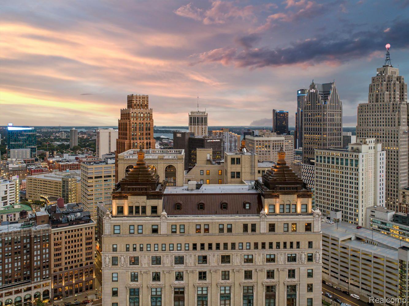 1135, Shelby, #2505, Detroit, Michigan, 48226