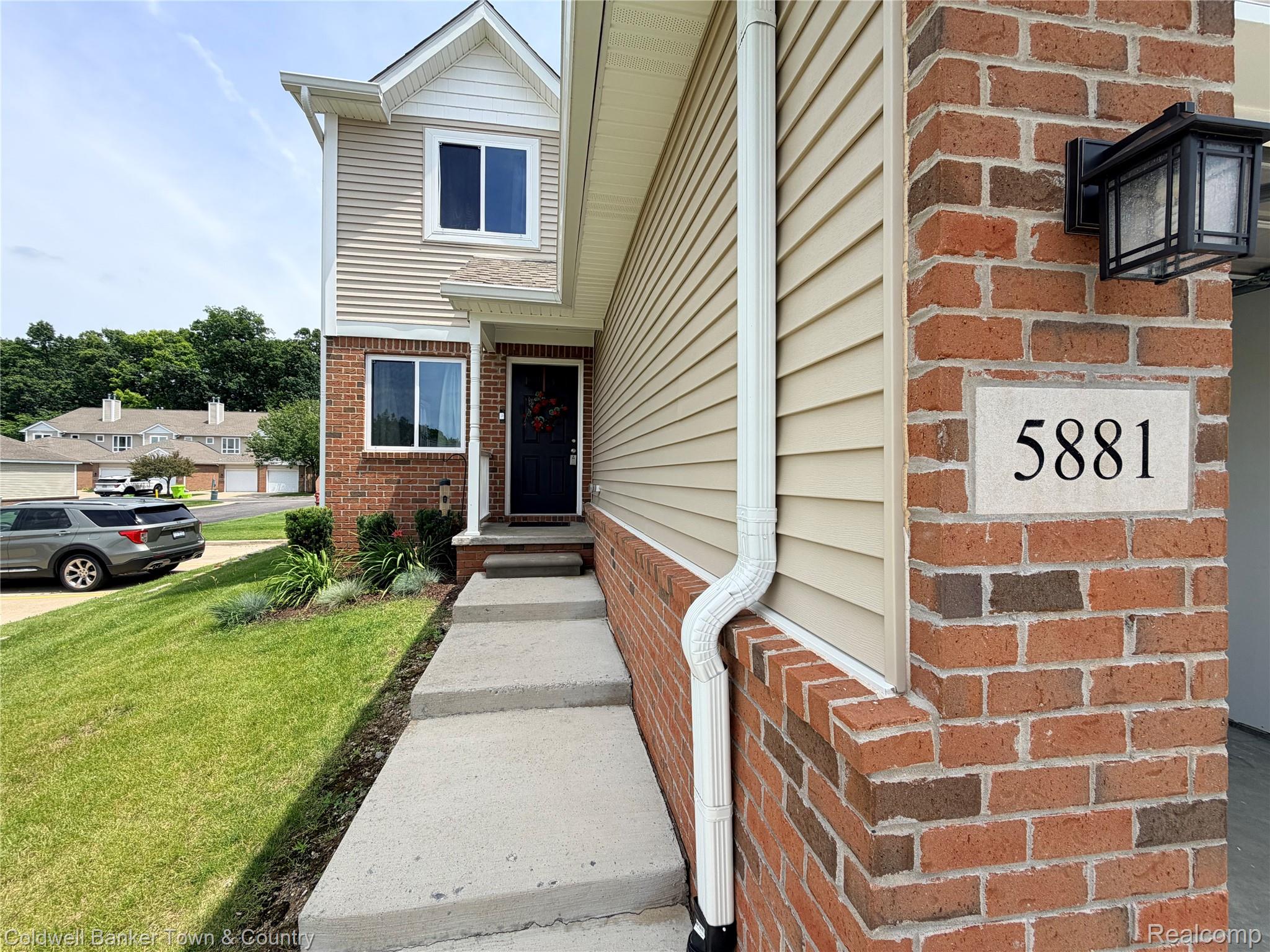 5881, Woodruff View, Brighton, Michigan, 48116