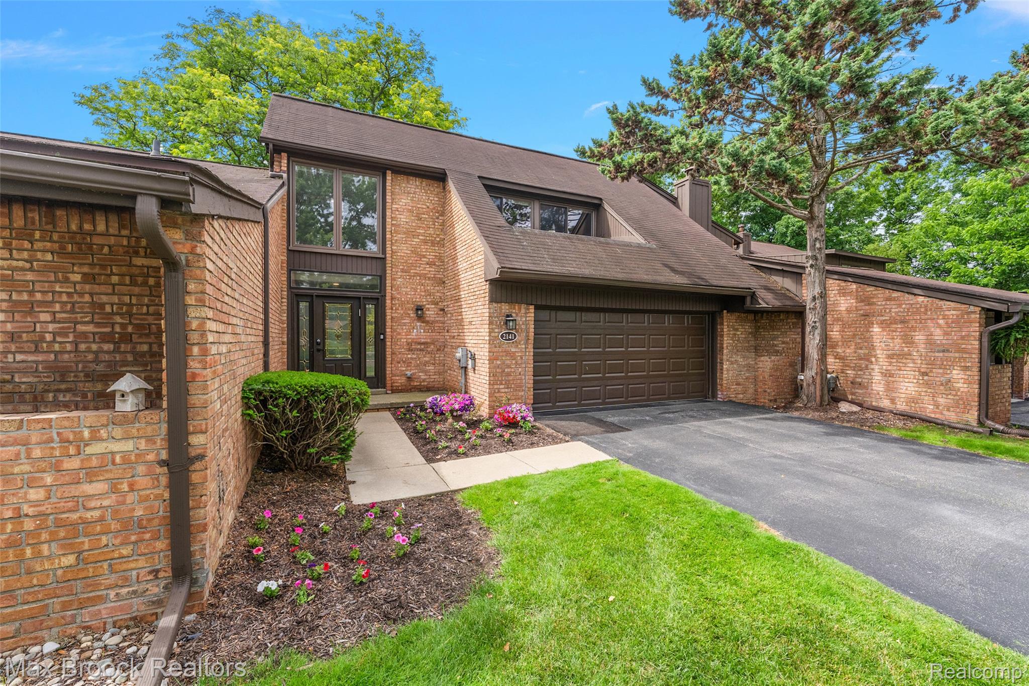 2141, Bordeaux, West Bloomfield, Michigan, 48323