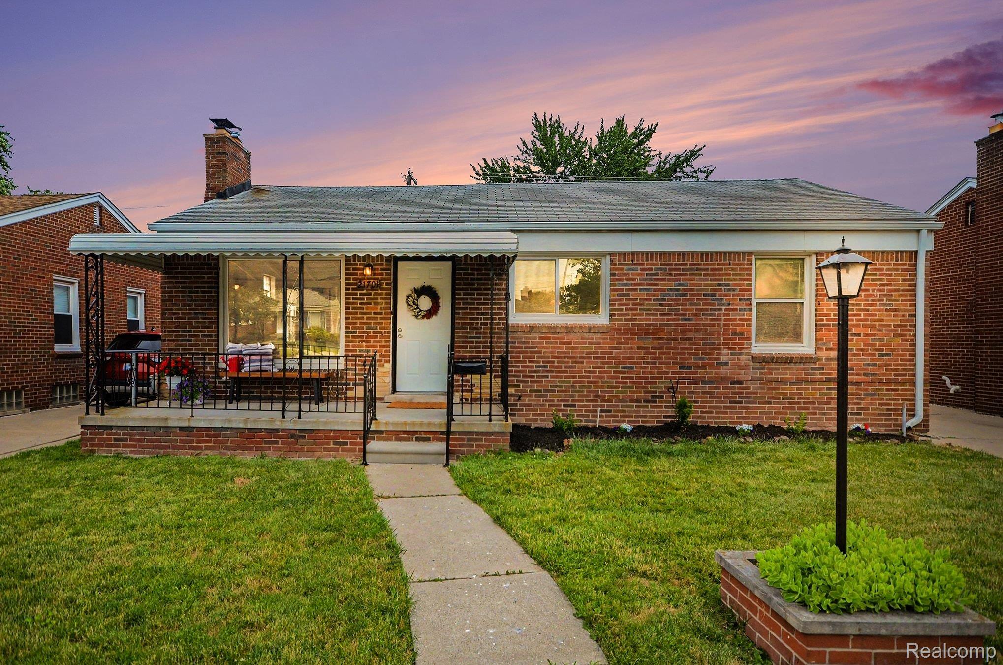 21701, Sunnyside, St. Clair Shores, Michigan, 48080