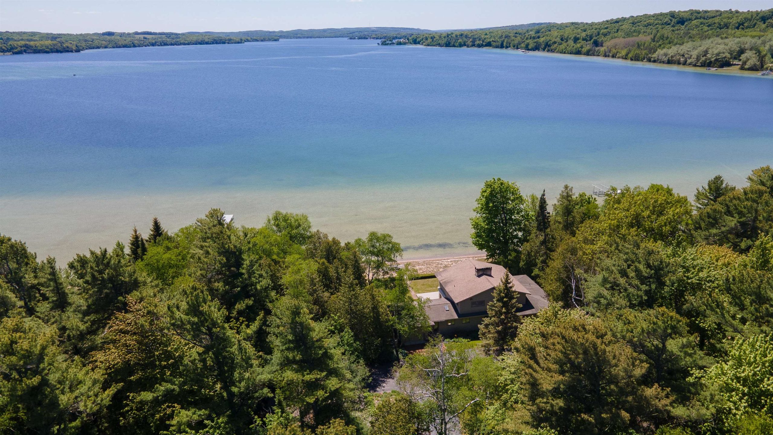 5254 N Manitou TRL