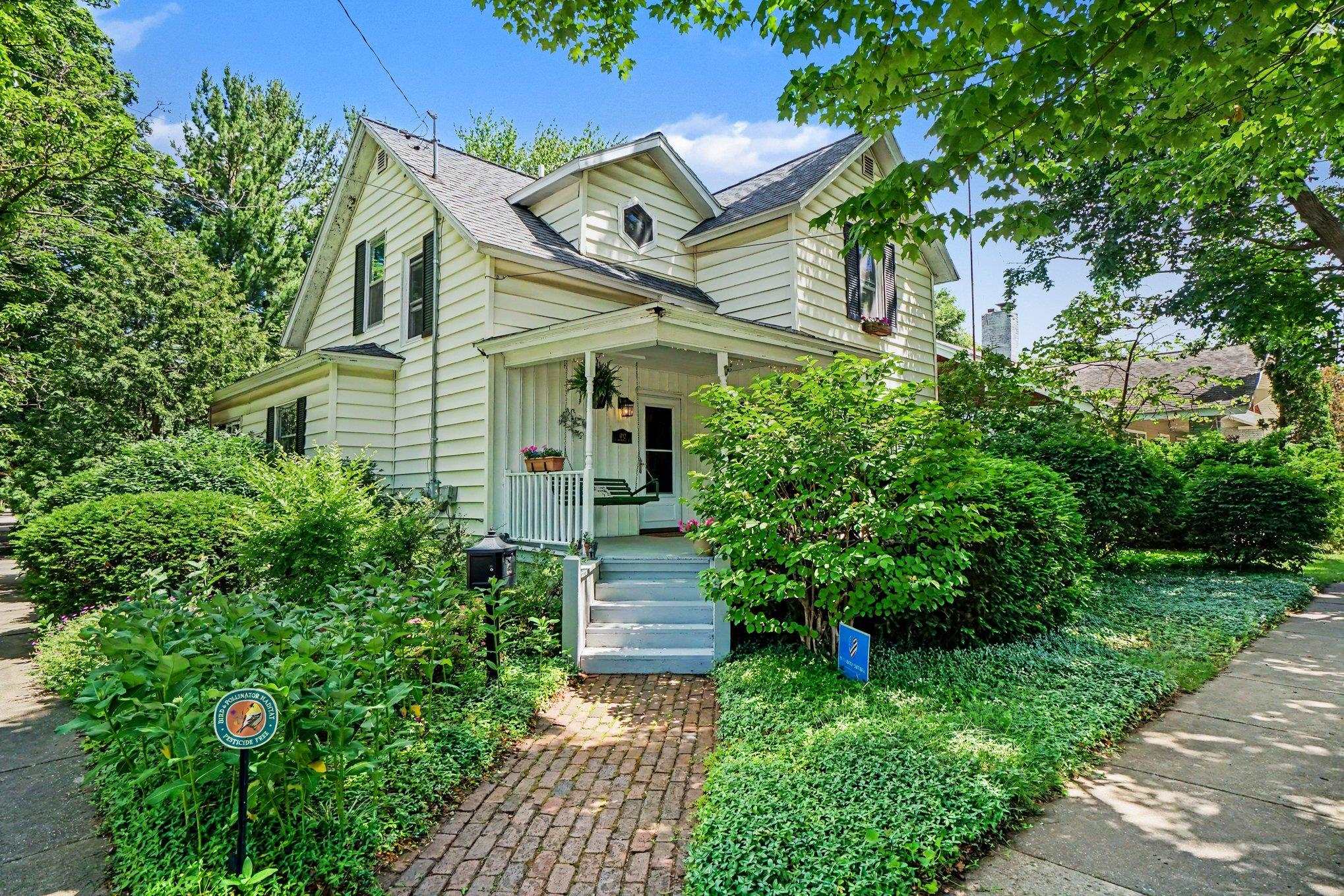 402 N Franklin ST