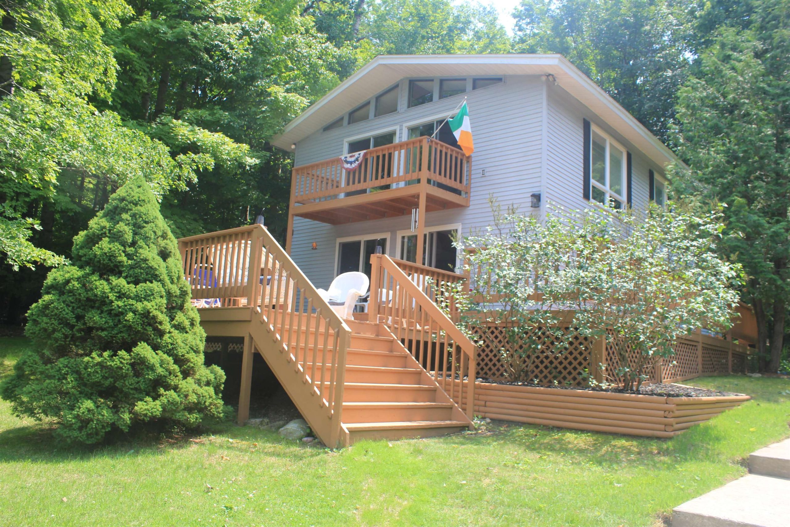 7066 Crystal Shores