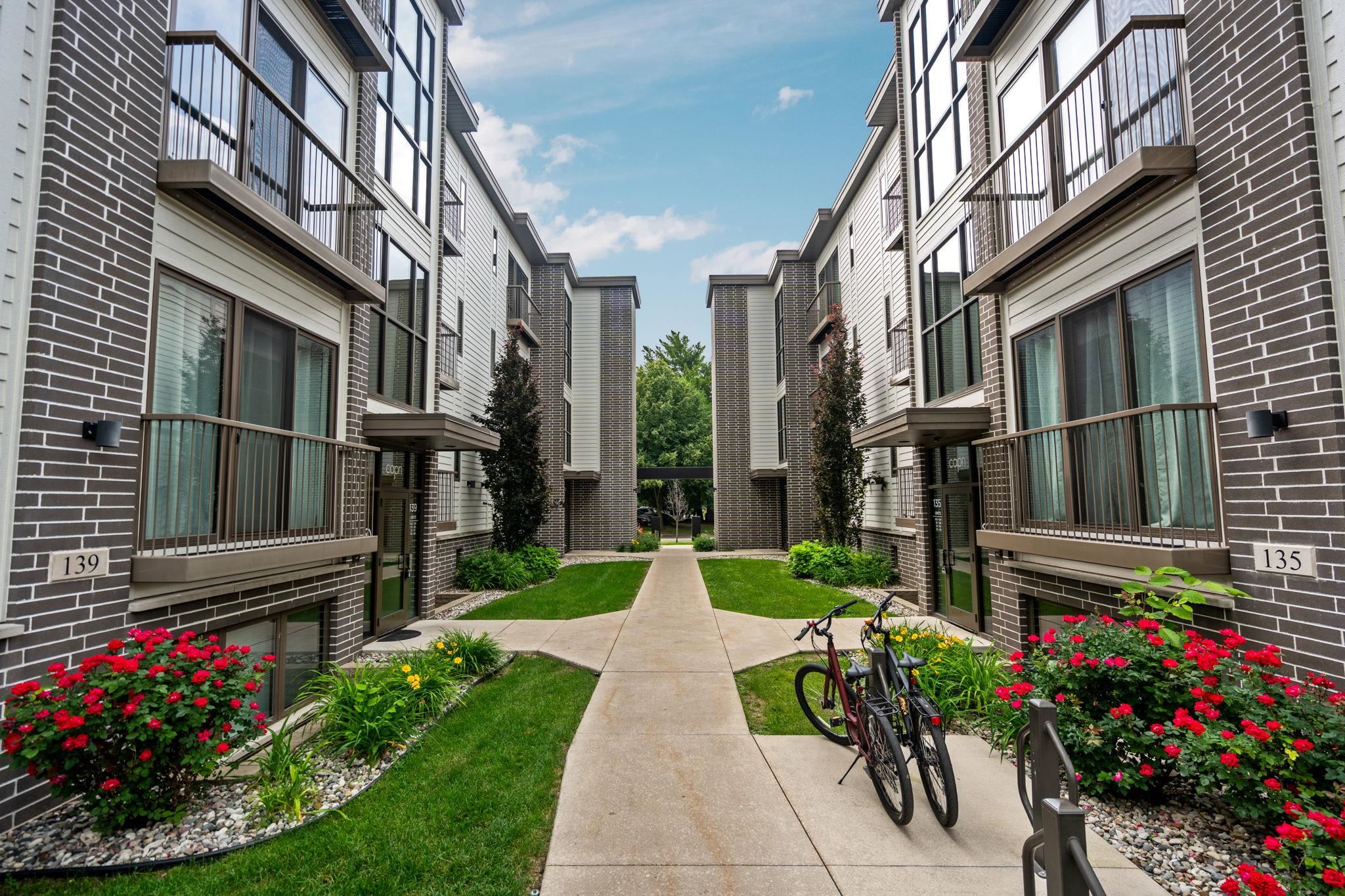 139 E Eighth