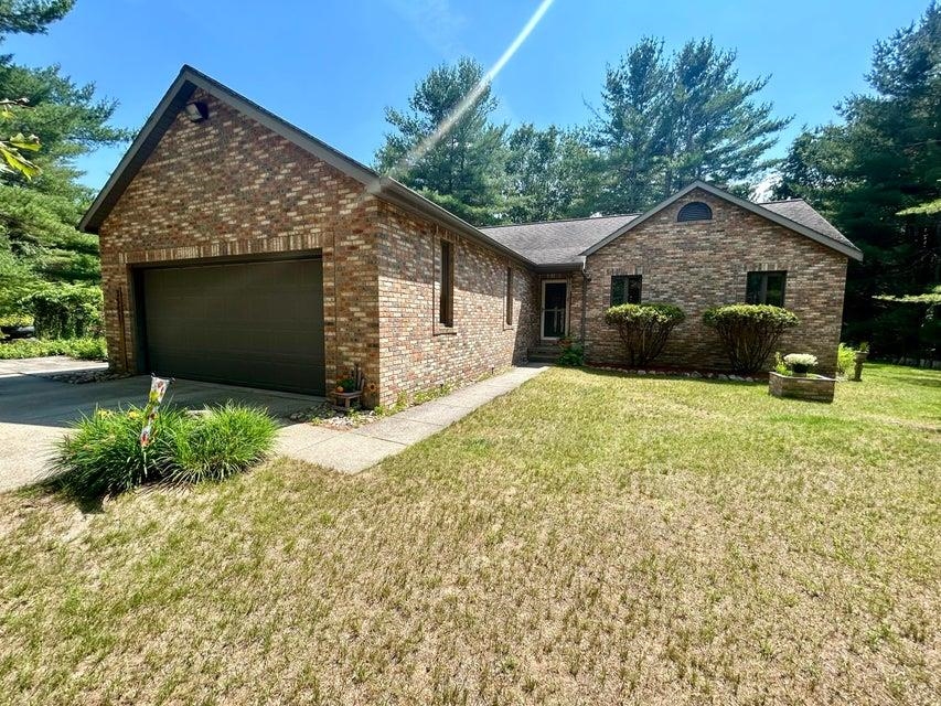 3557 W Pinewood DR