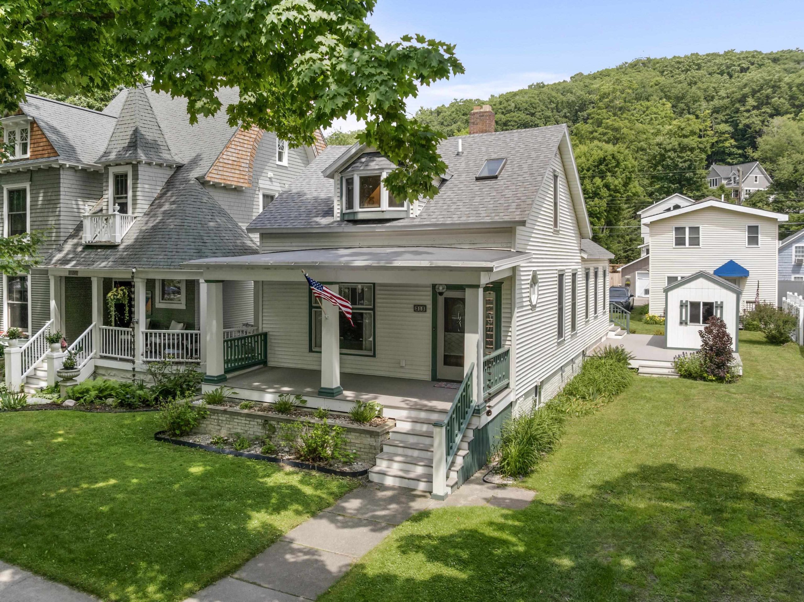315 Forest AVE