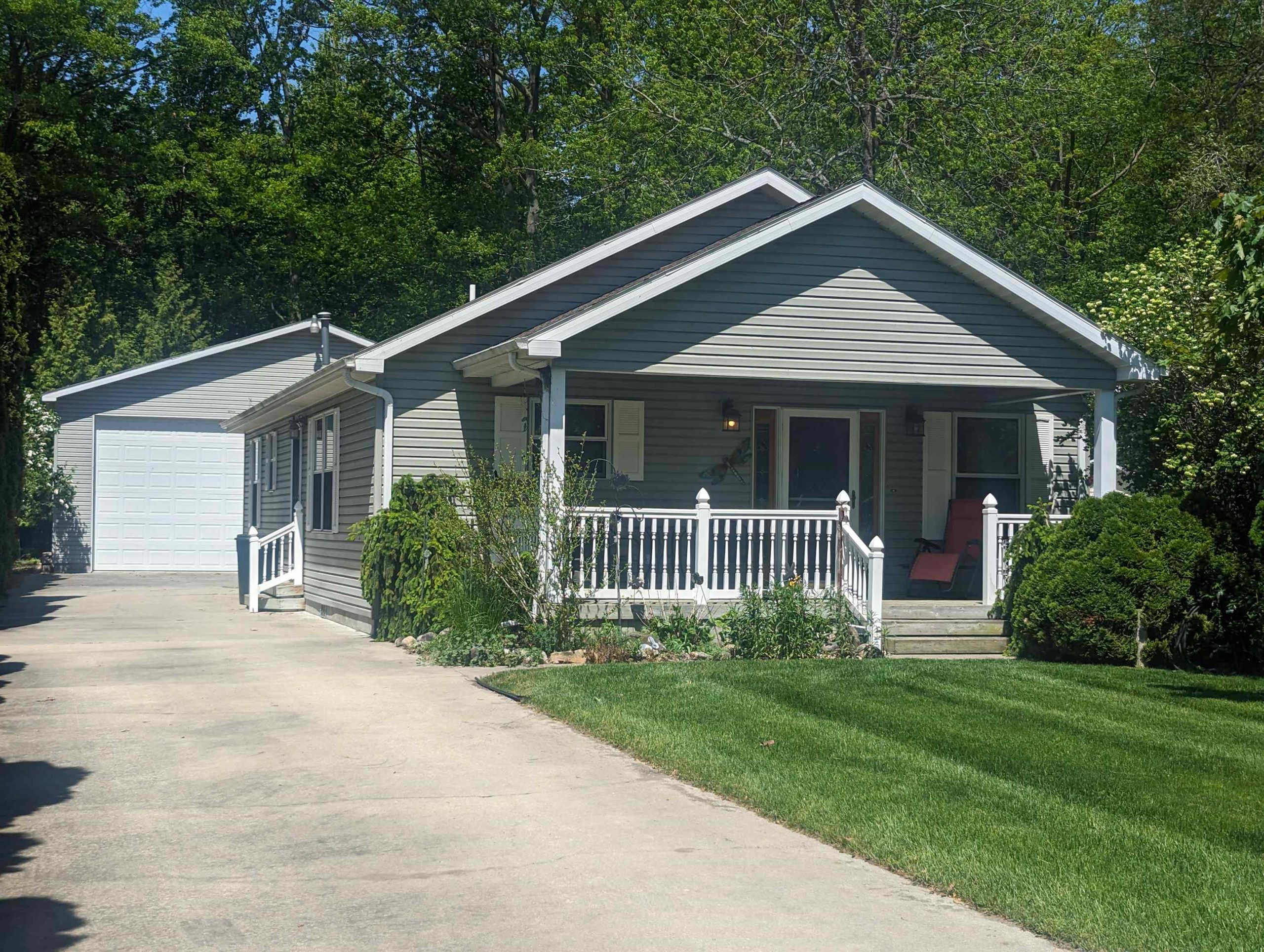 387 N Huron