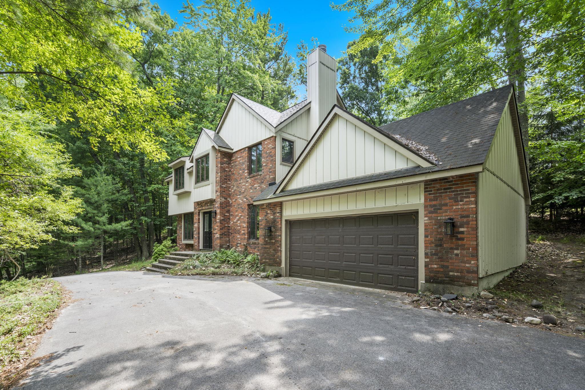 4590 Weathering Heights