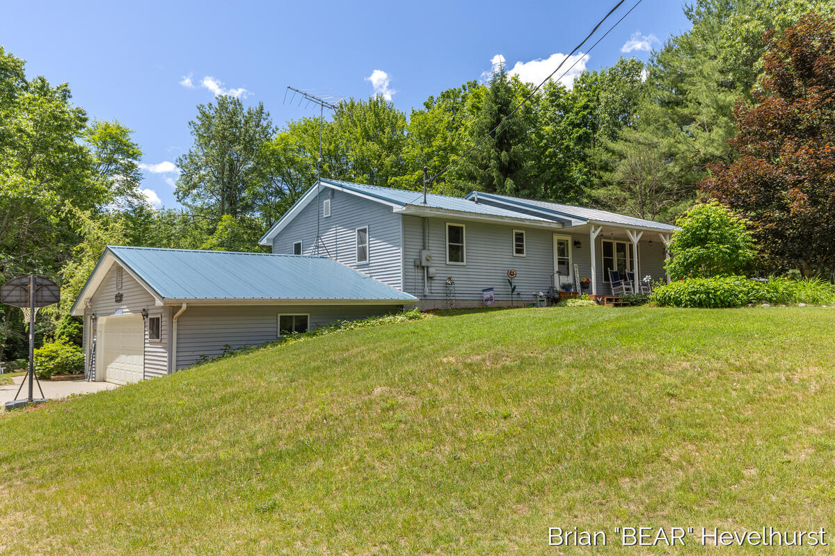 18249 8 Mile Road