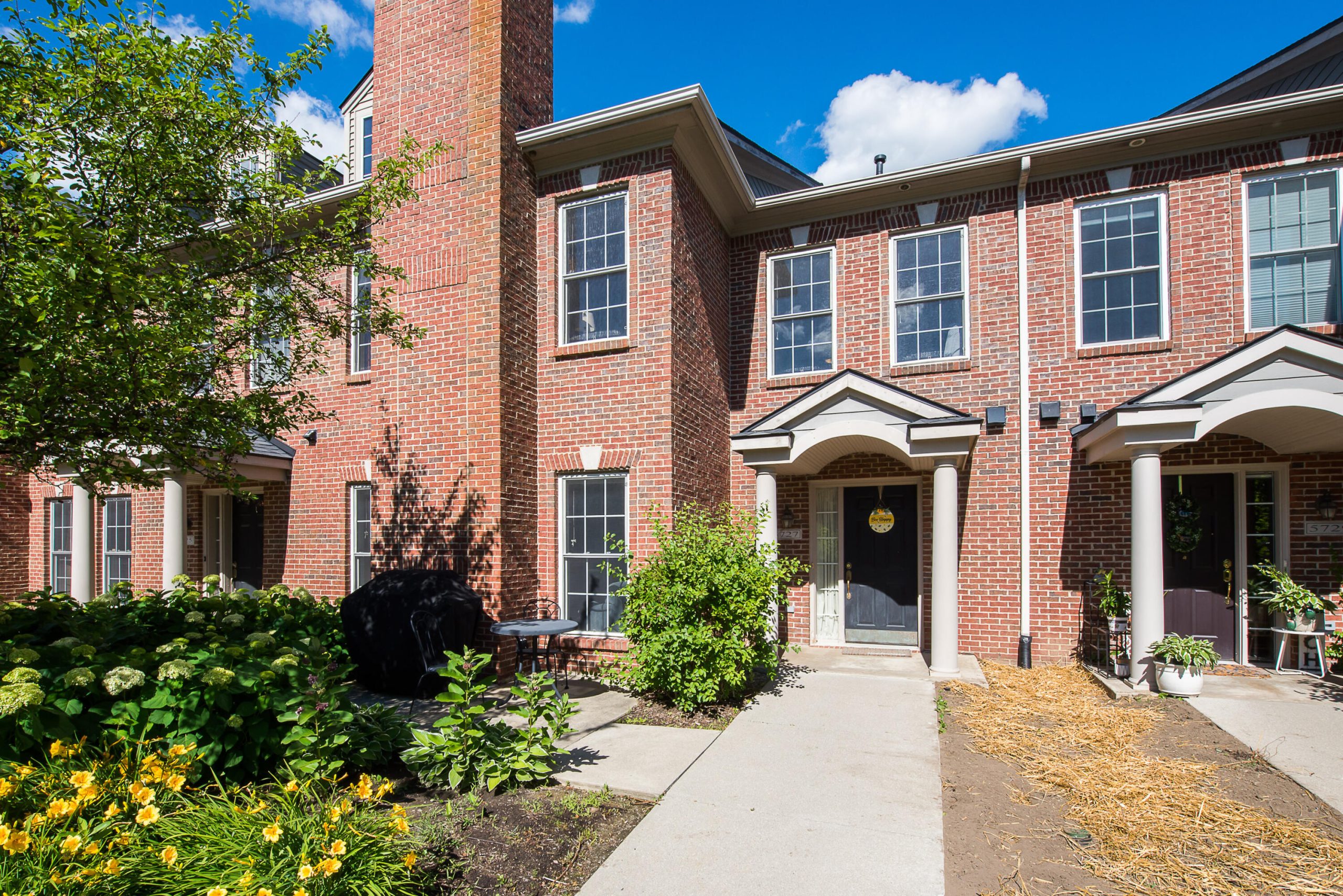 5727 Hampshire Lane Unit: 75