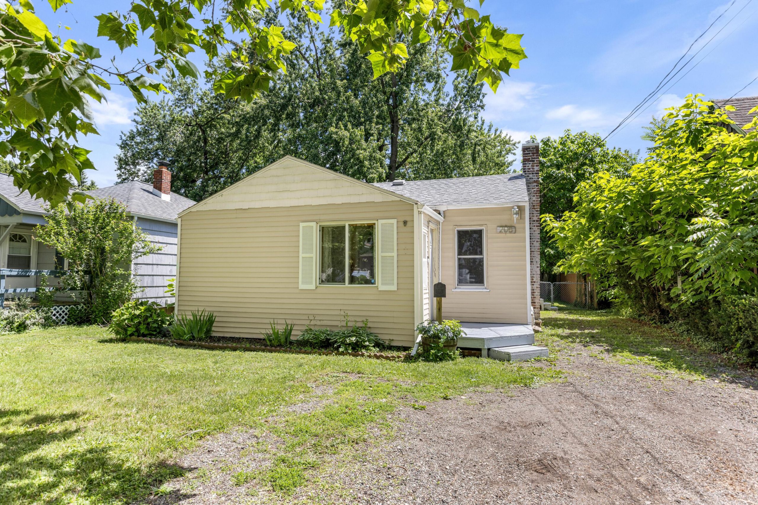 205 Eldred Street