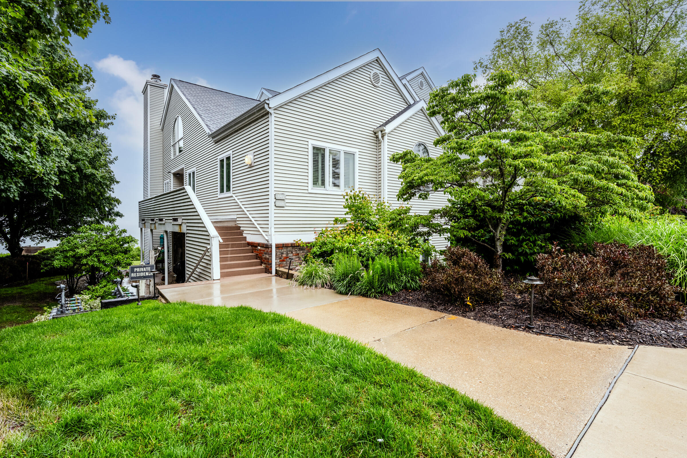 1810 Lakeshore Drive Unit: 7