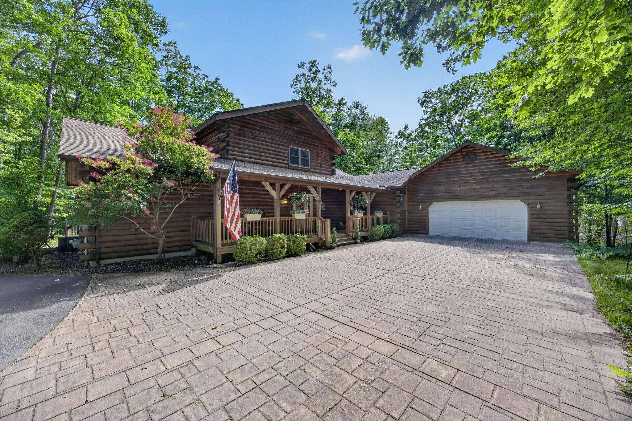 10231 Mountain View Trail
