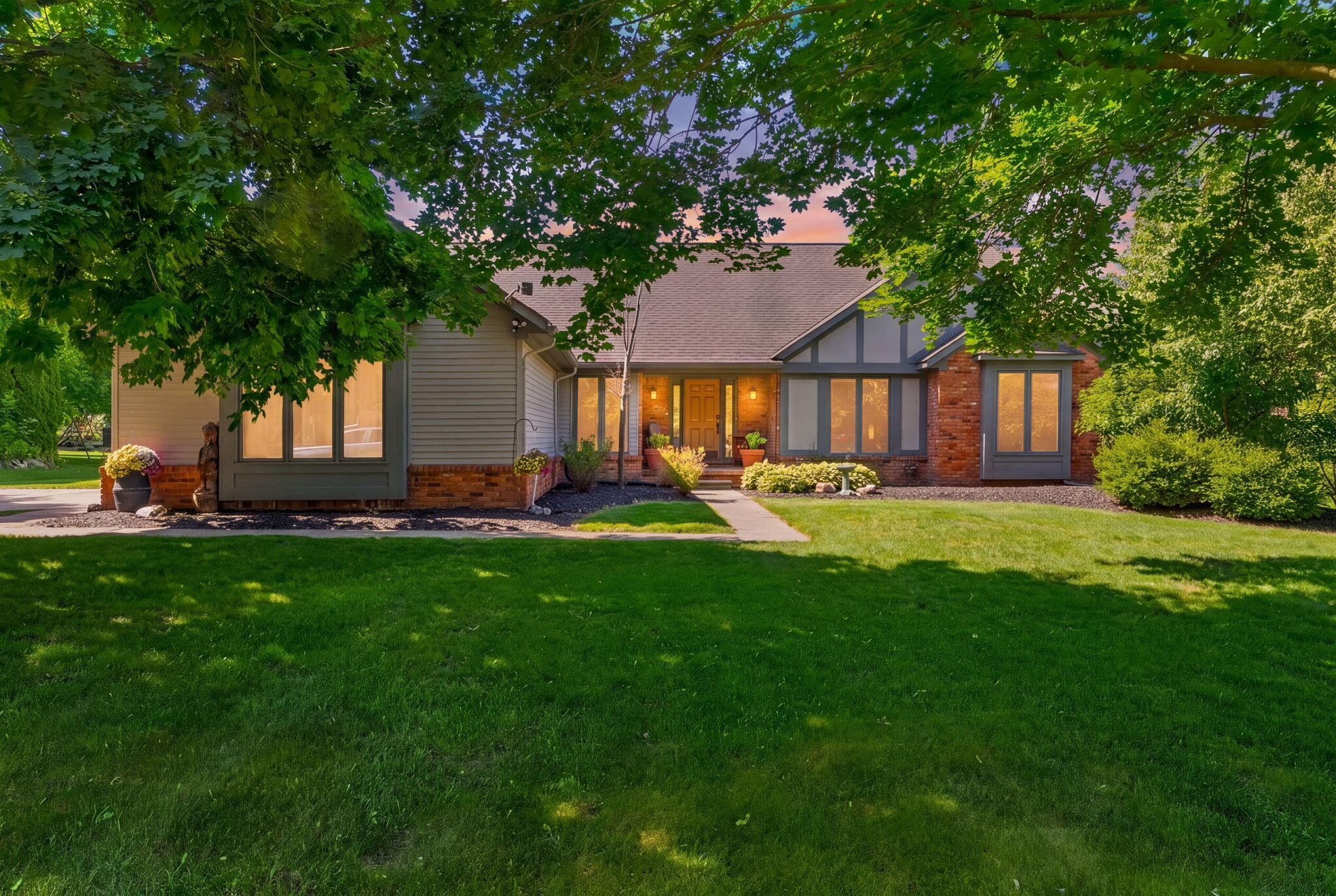 1198 Ridgeview Circle