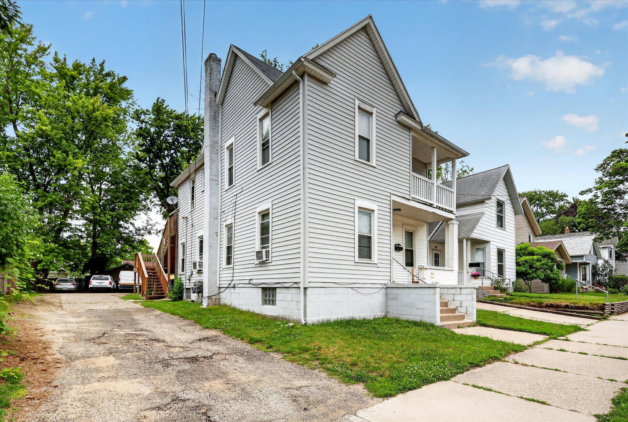129 Palmer Street NE