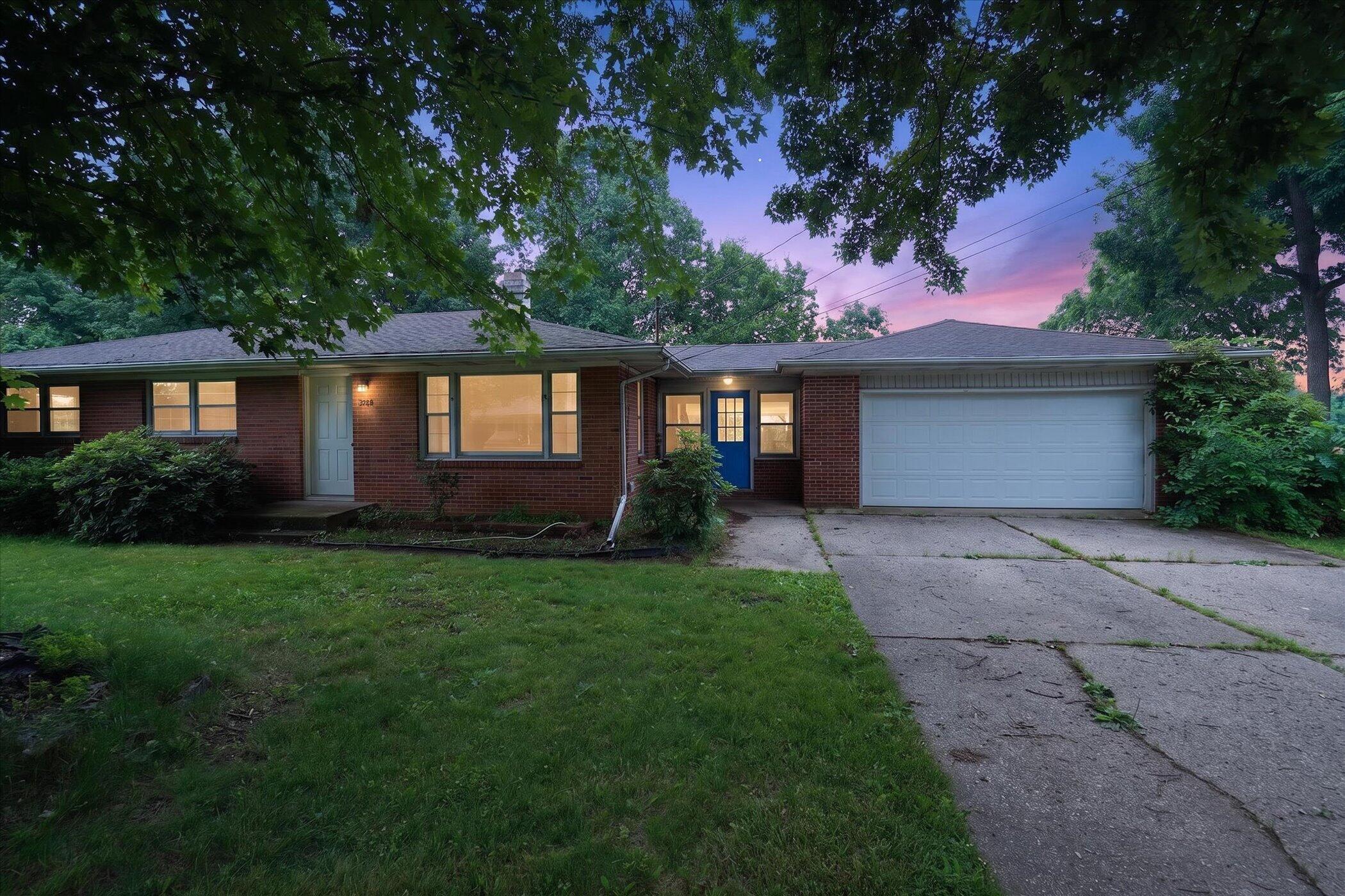 227 Eastlawn