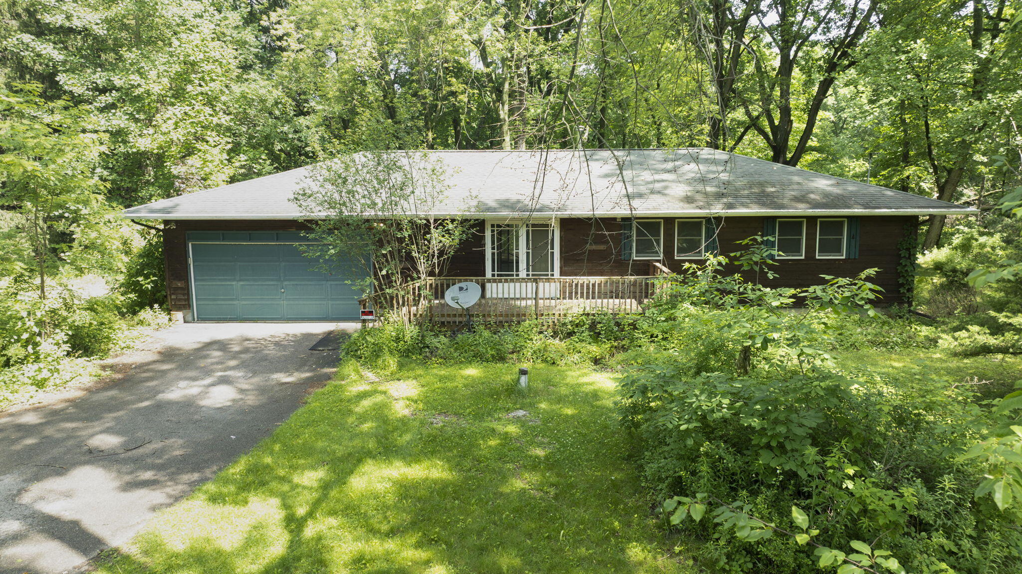 16053 Lakeside Road