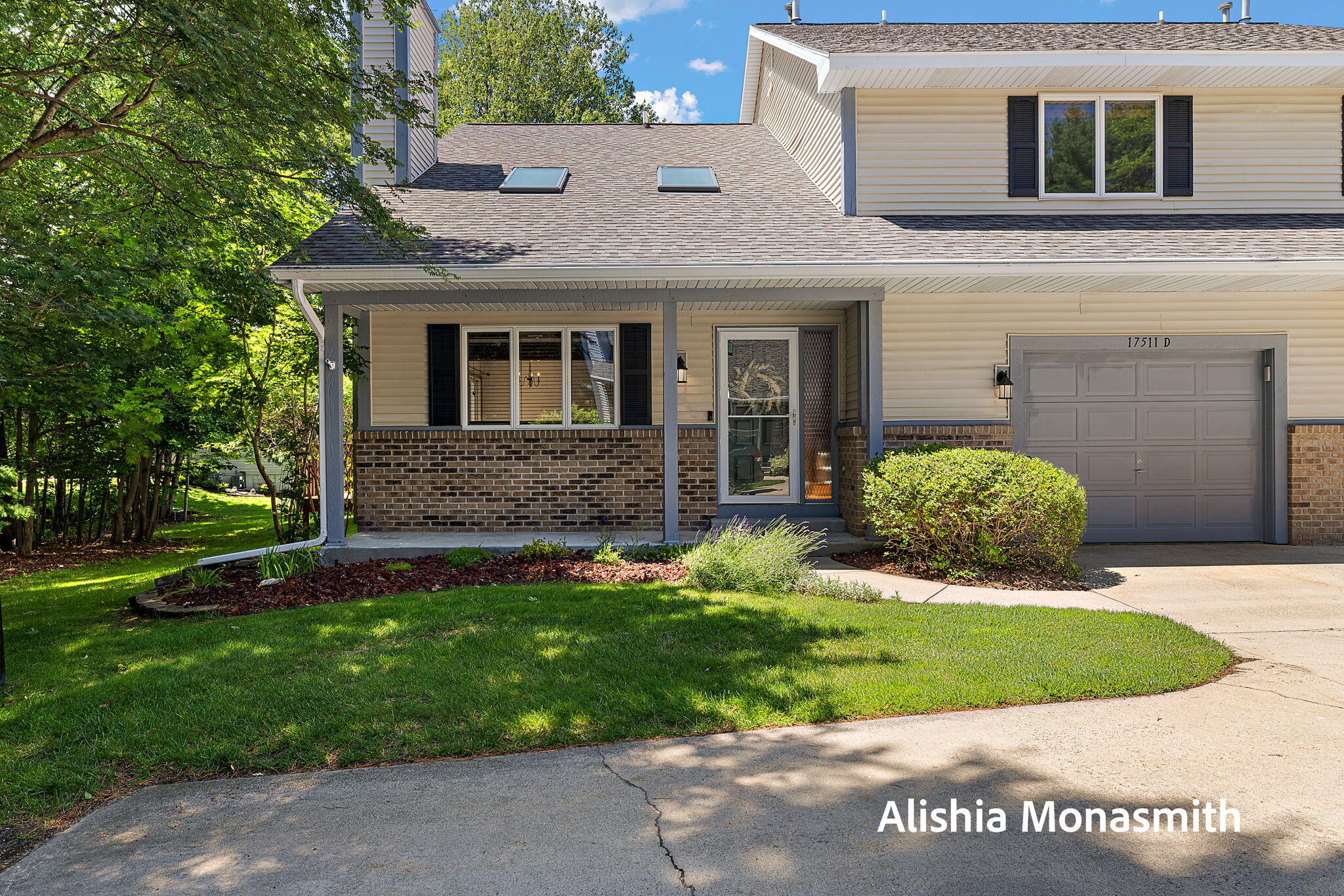 17511 Parkwood Drive Unit: D