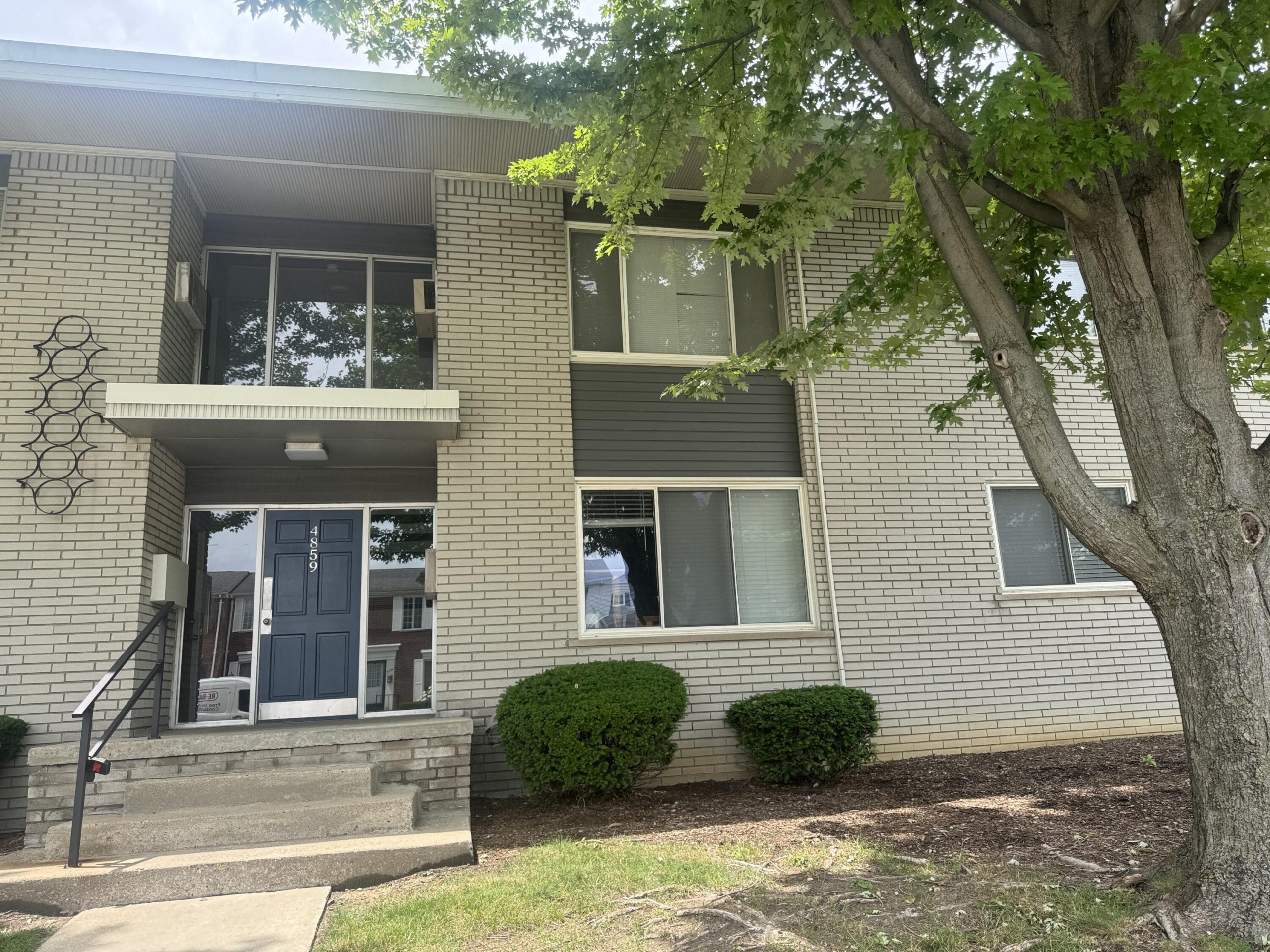 4859 Mansfield Avenue Unit: 8H