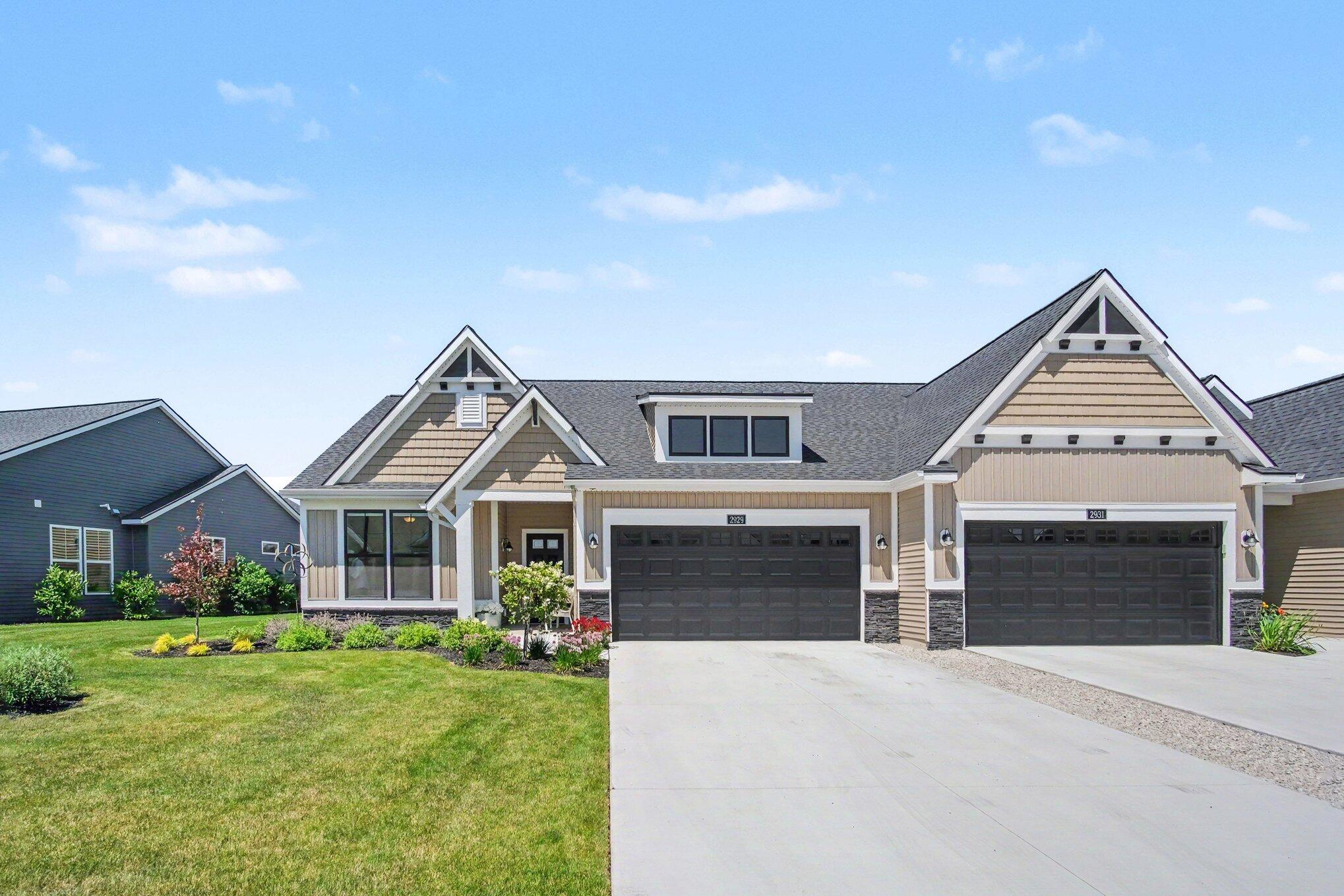 2929 Isle Grand Drive NE Unit: 11