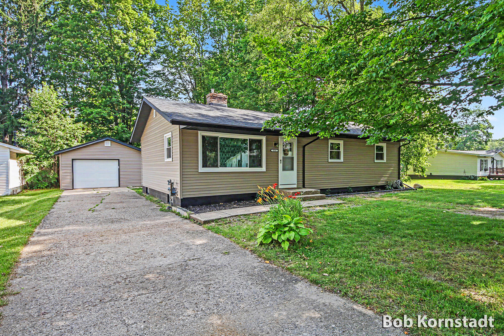 516 W Elm Street