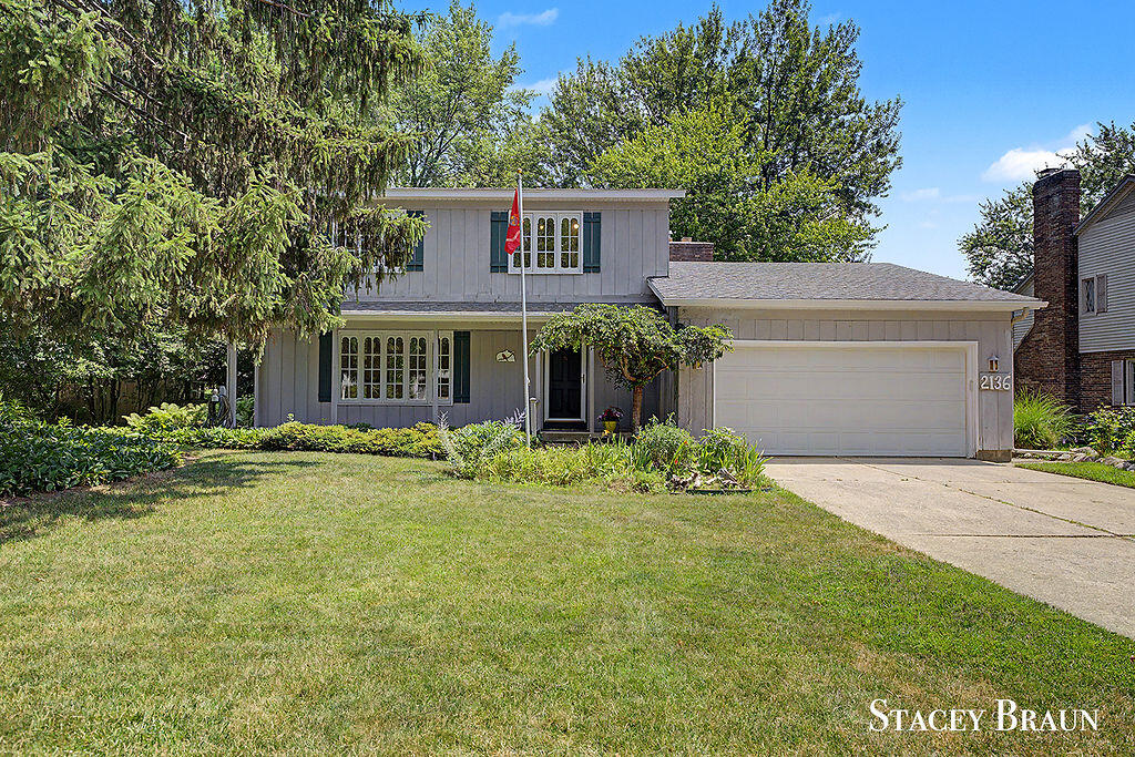 2136 Rolling Hills Drive SE