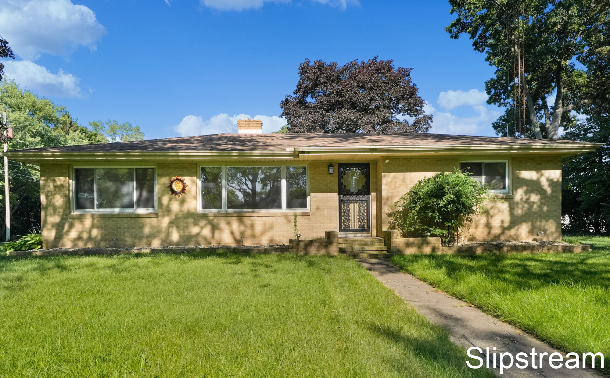 168 E Delaware Avenue