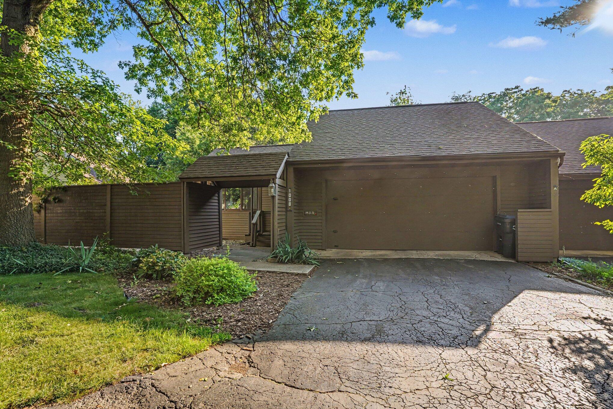 1008 Cohasset Lane