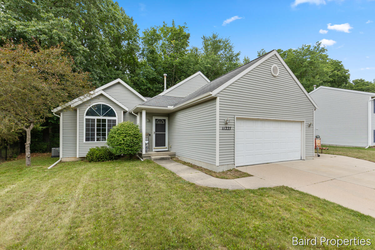 11227 Barnsley Road SE