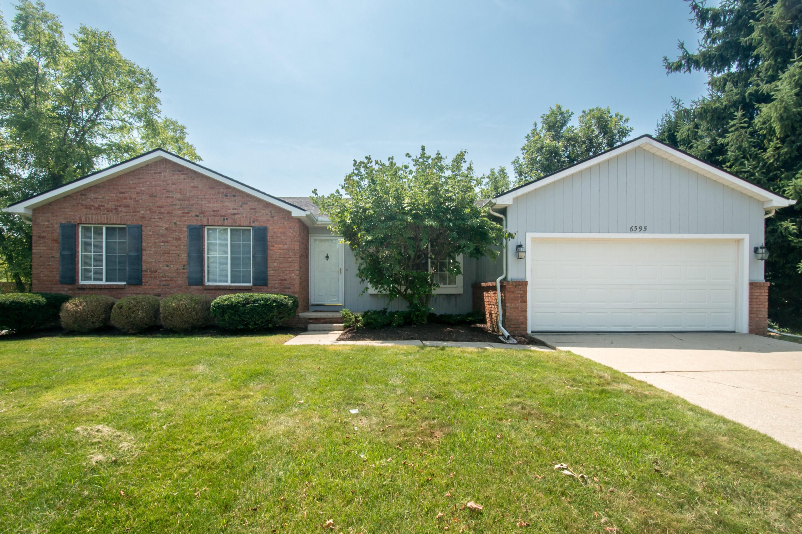 6595 Sauk Trail