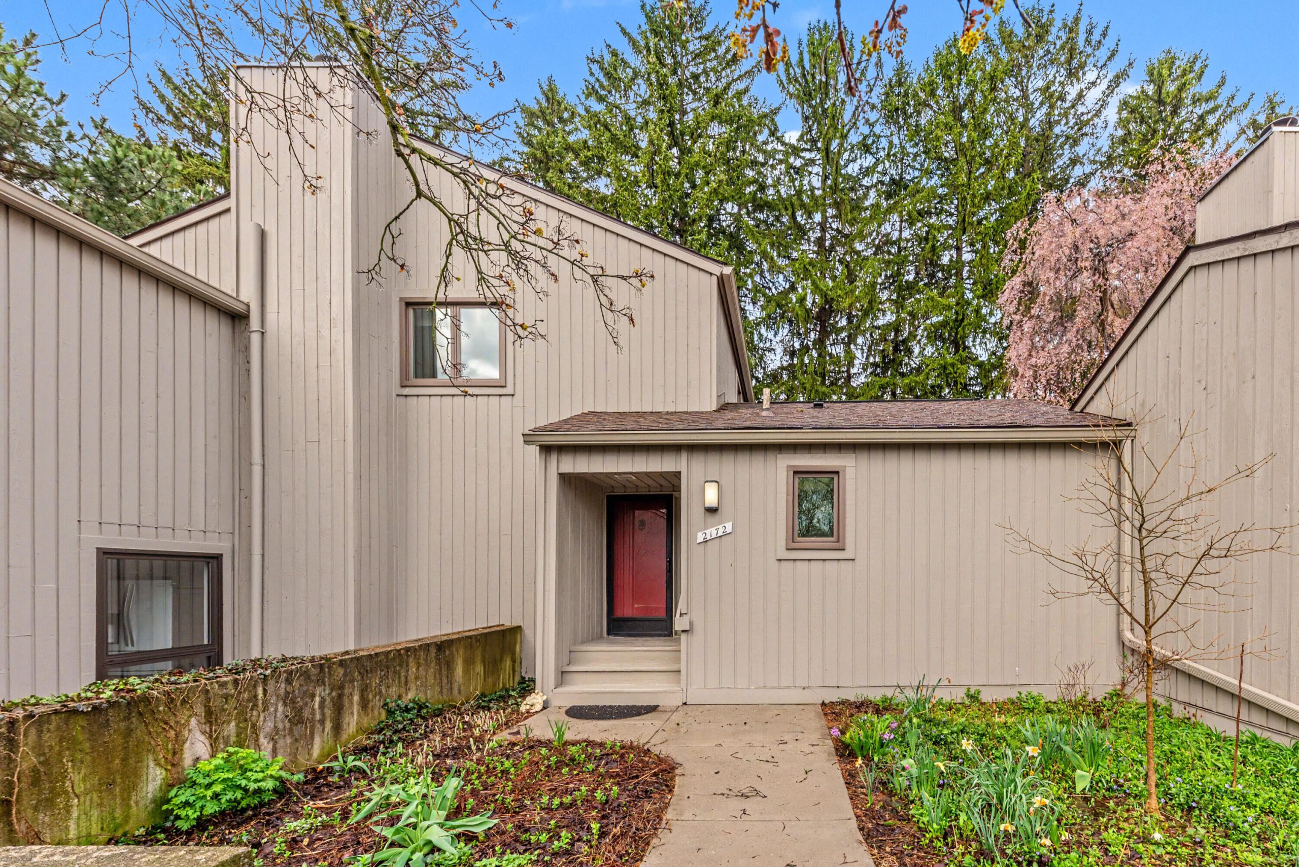 2172 Overlook Court