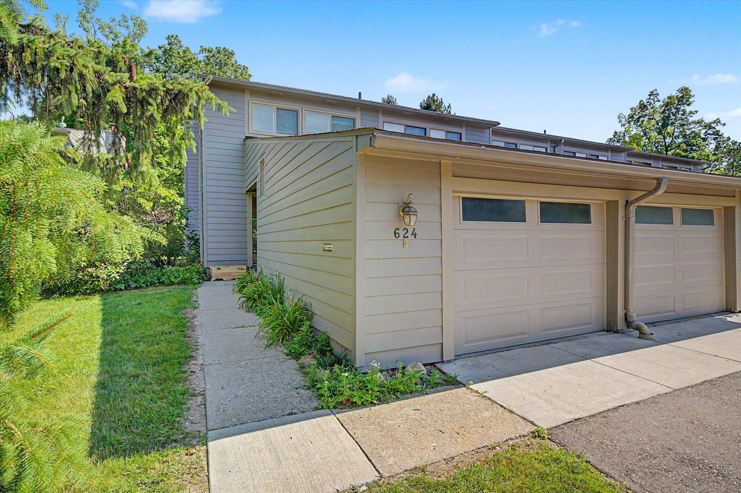 624 Watersedge Drive