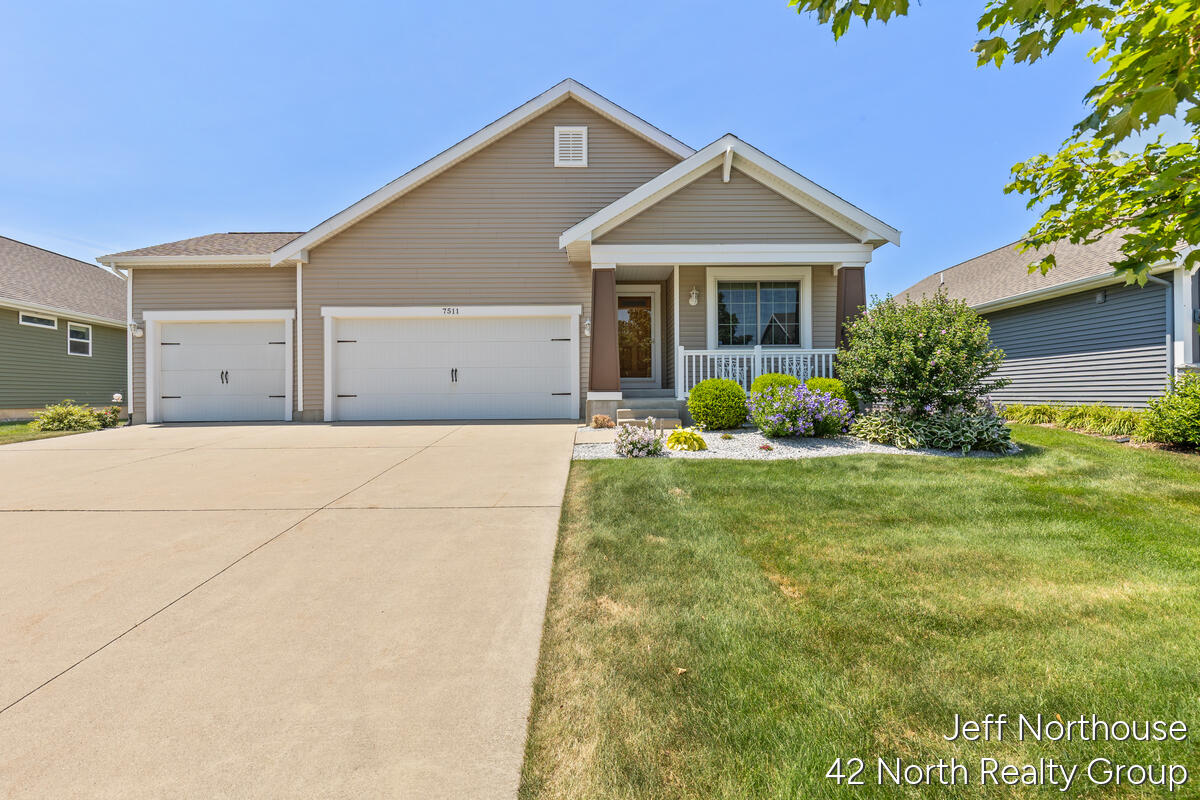 7511 Traditional Court SE Unit: 49