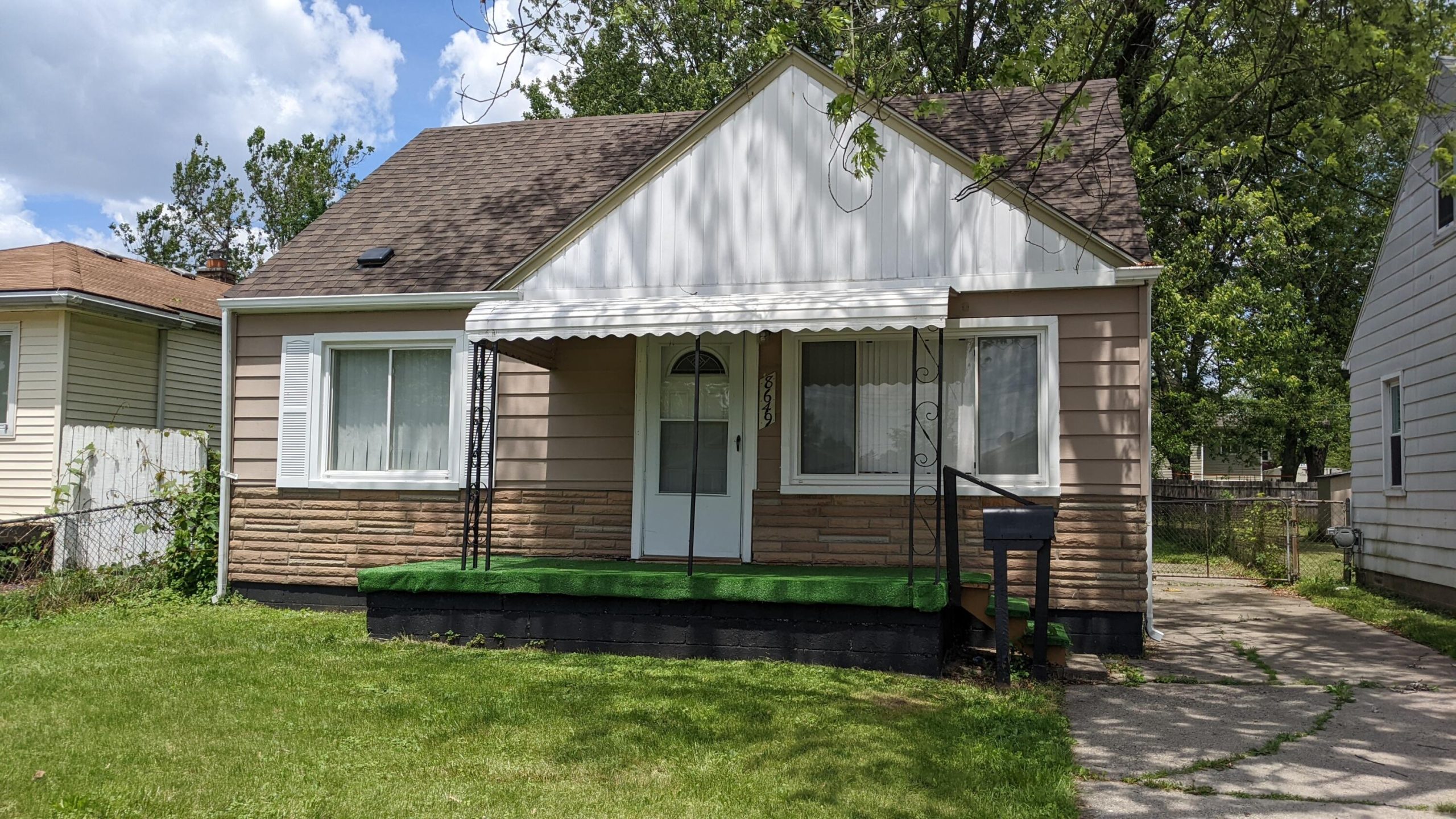 8649 Jewett Avenue