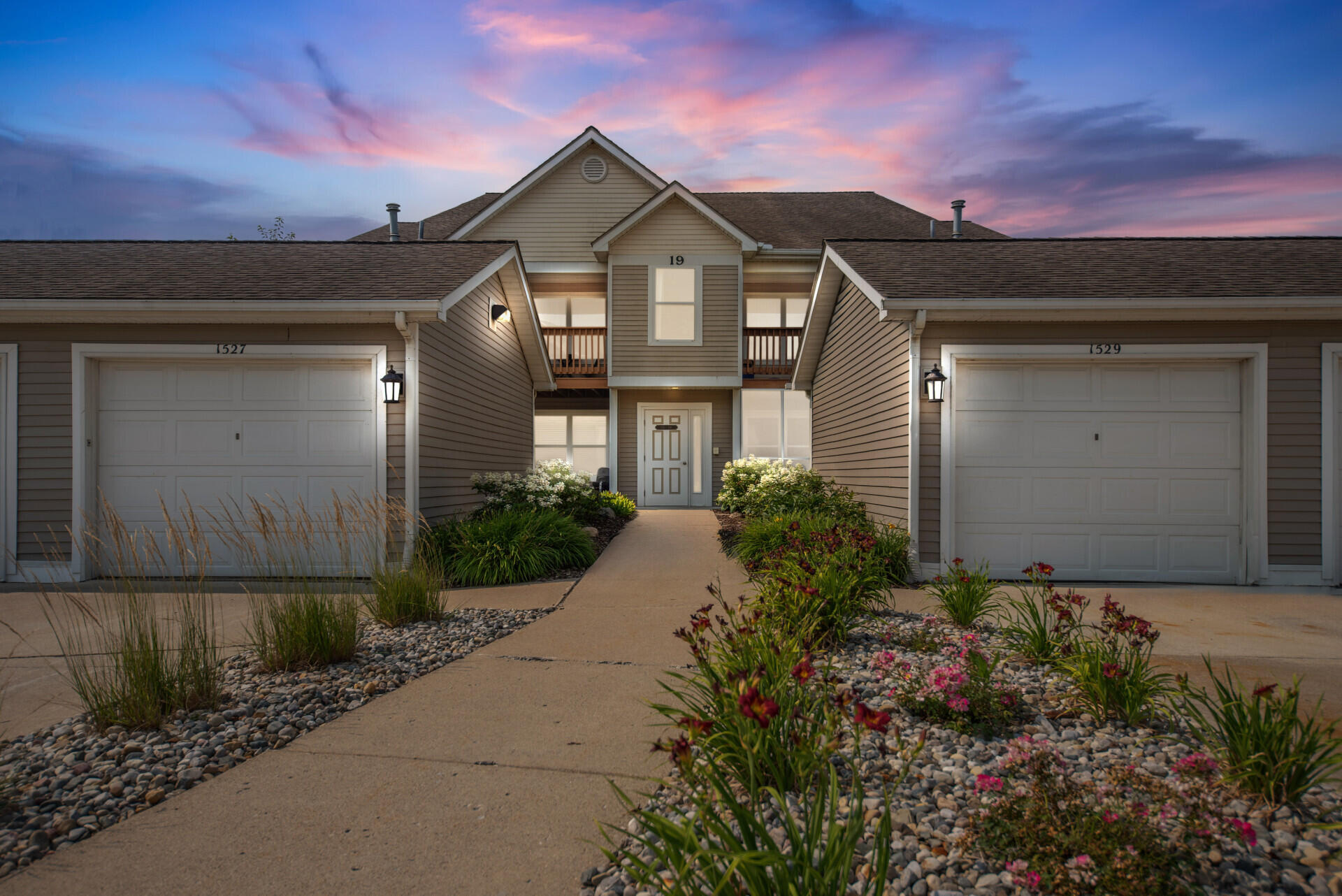 1527 Weatherstone Drive