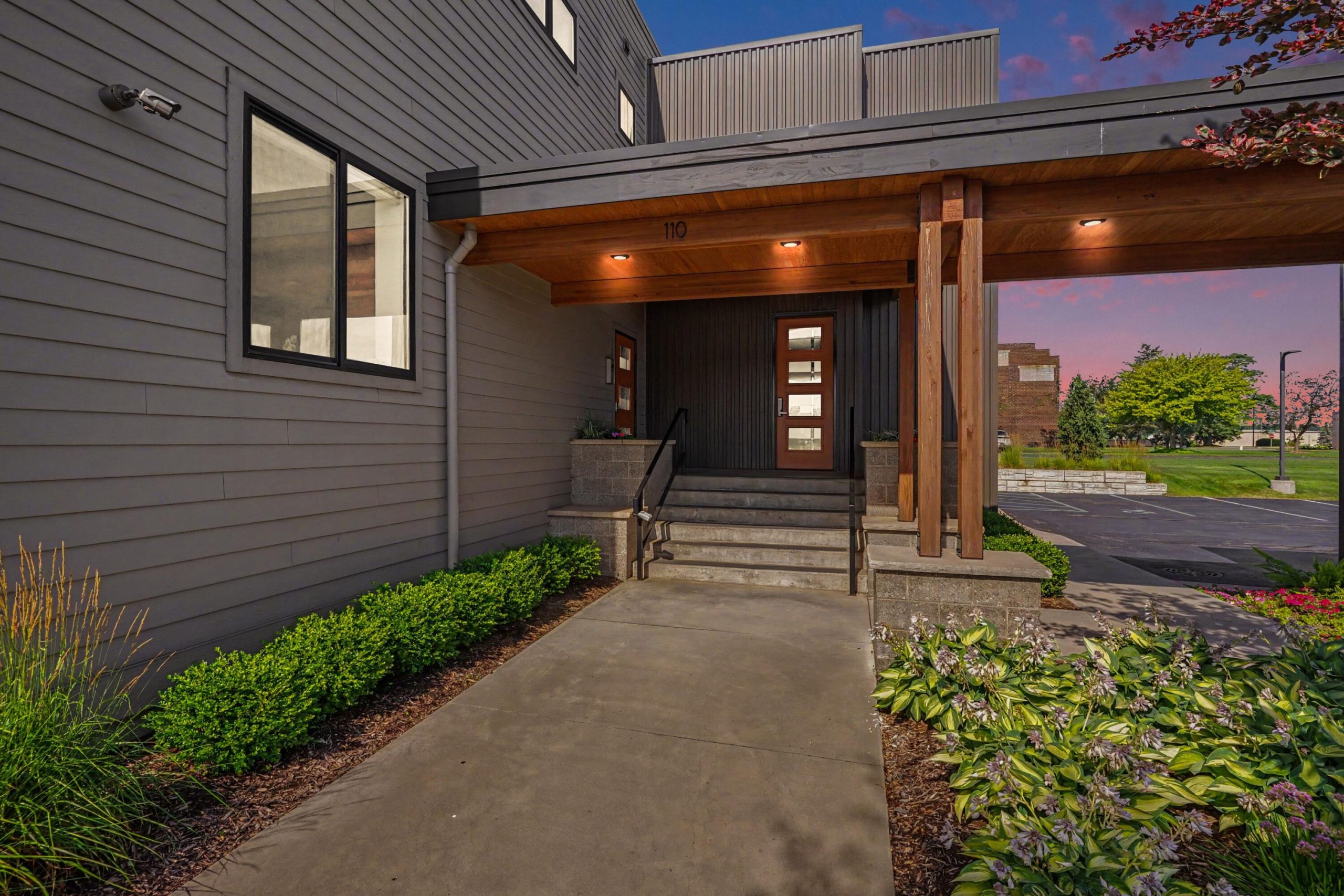 110 Central Avenue Unit: 106
