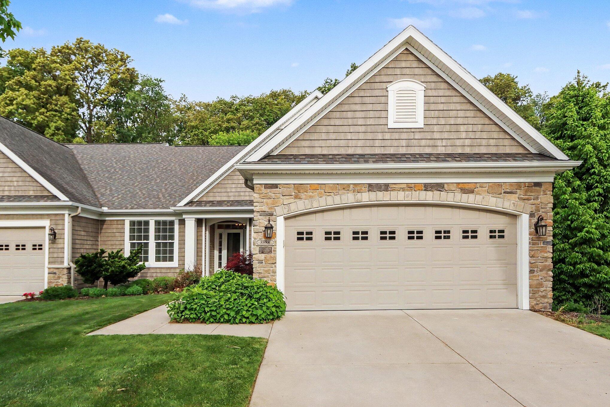 8888 Oakland Hills Circle