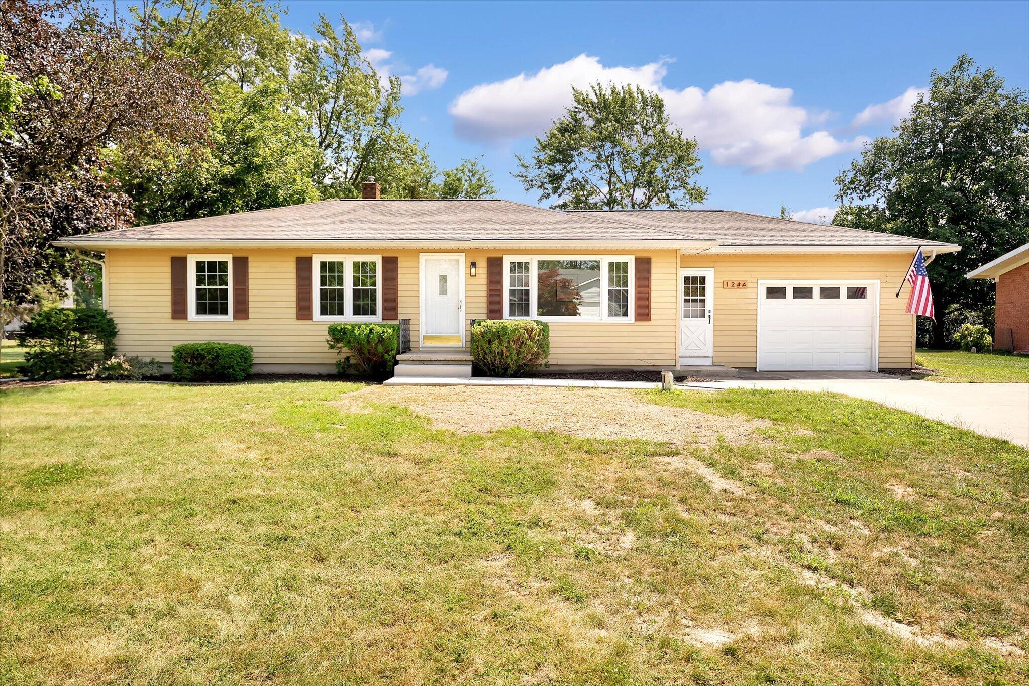 1244 Hillcrest Drive