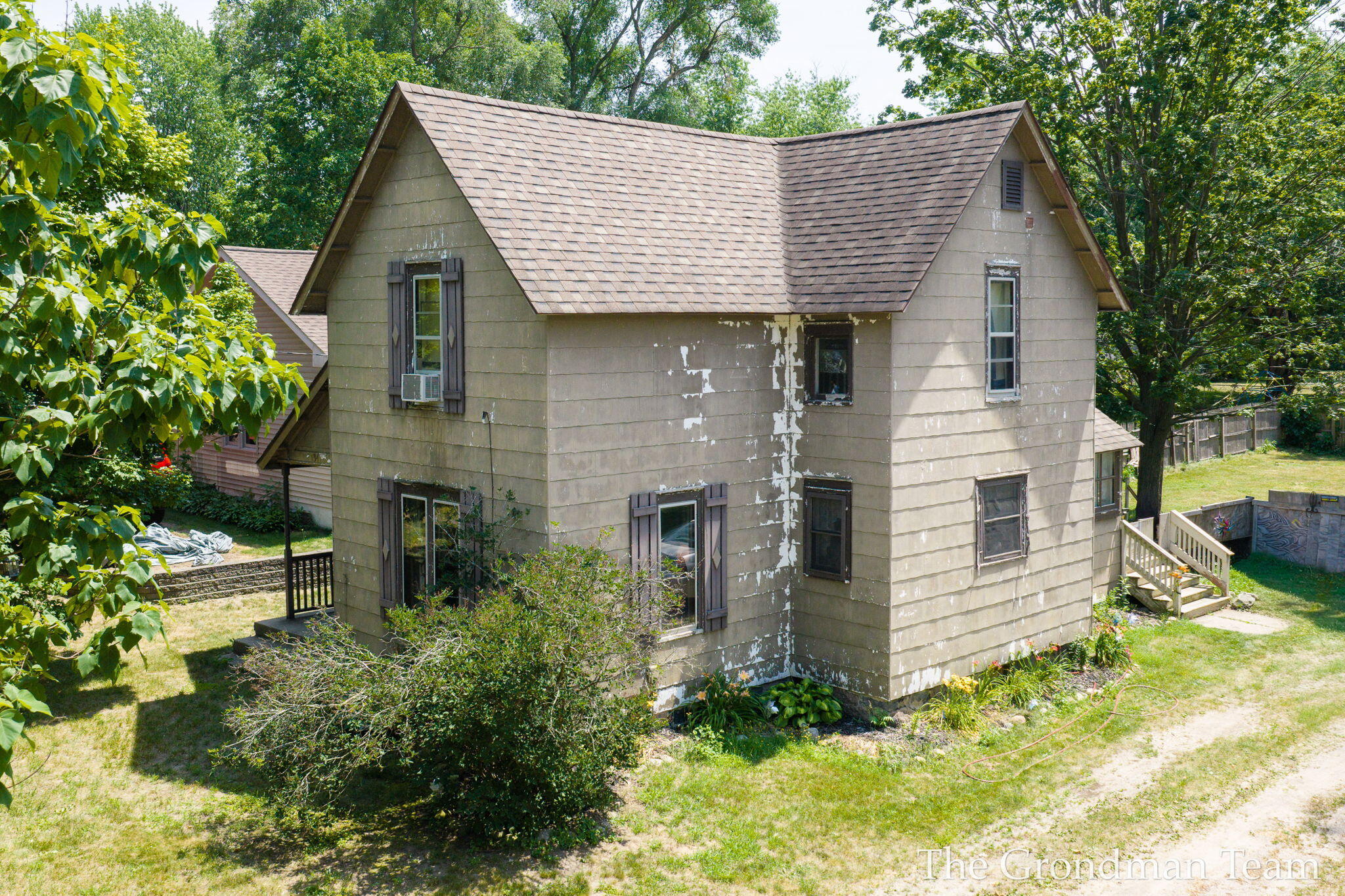 541 W Elm Street